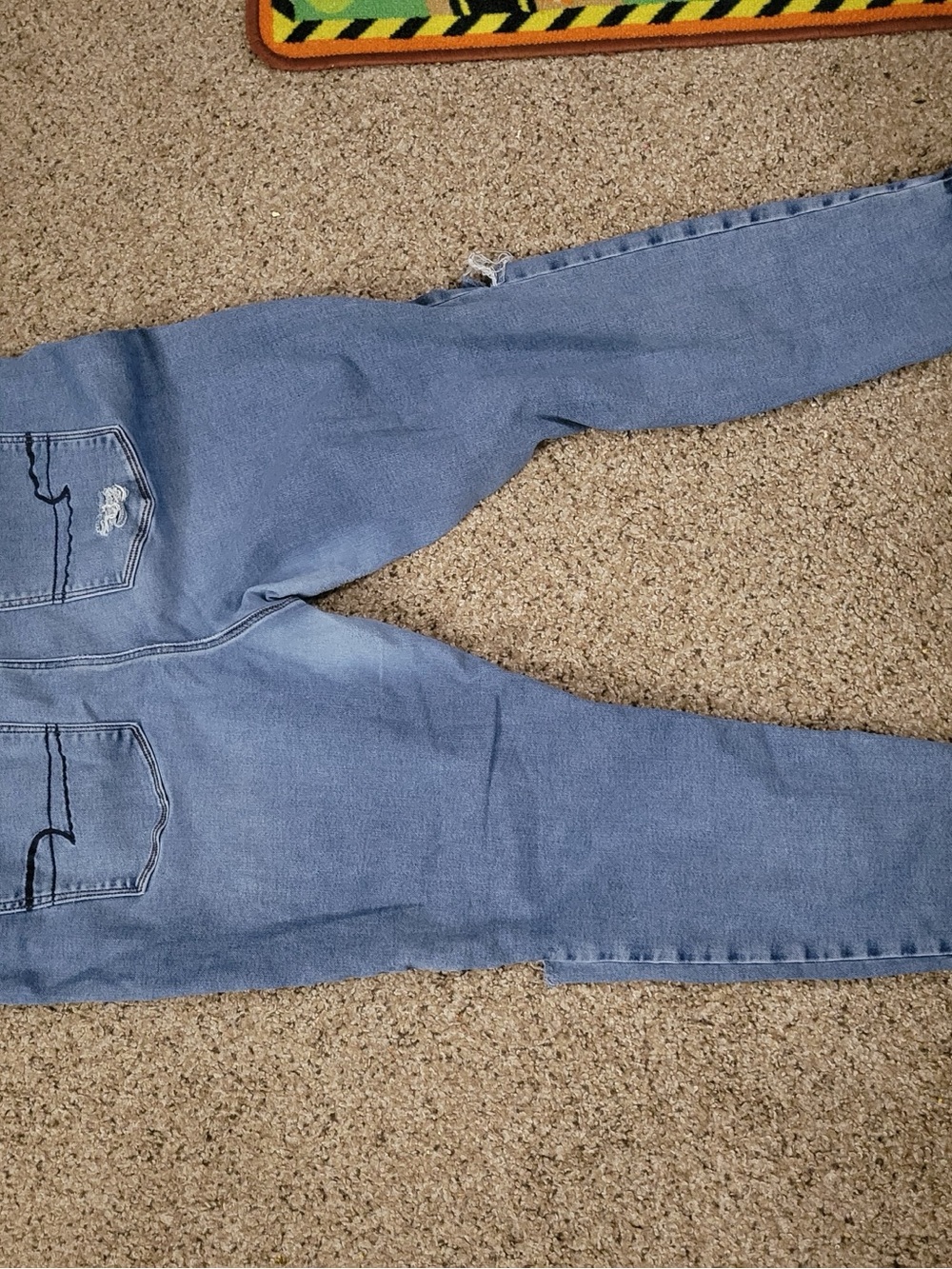 American Eagle Outfitters Light Blue Ripped Skinny Jeans - Picture 2 of 5